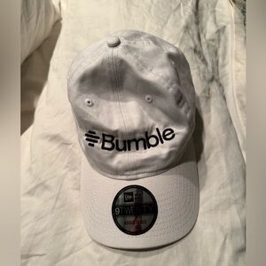 NWT New Era White Adjustable Bumble Cap